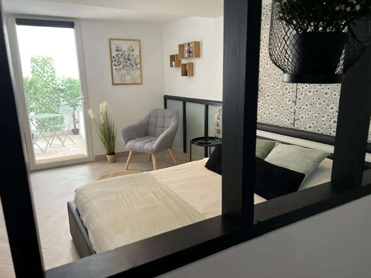 Le Petit Patio Apartment Aix-en-Provence France