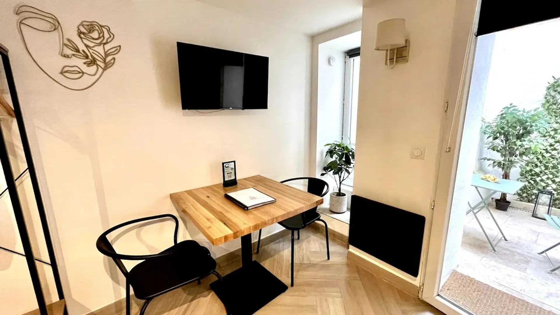 Le Petit Patio Apartment Aix-en-Provence
